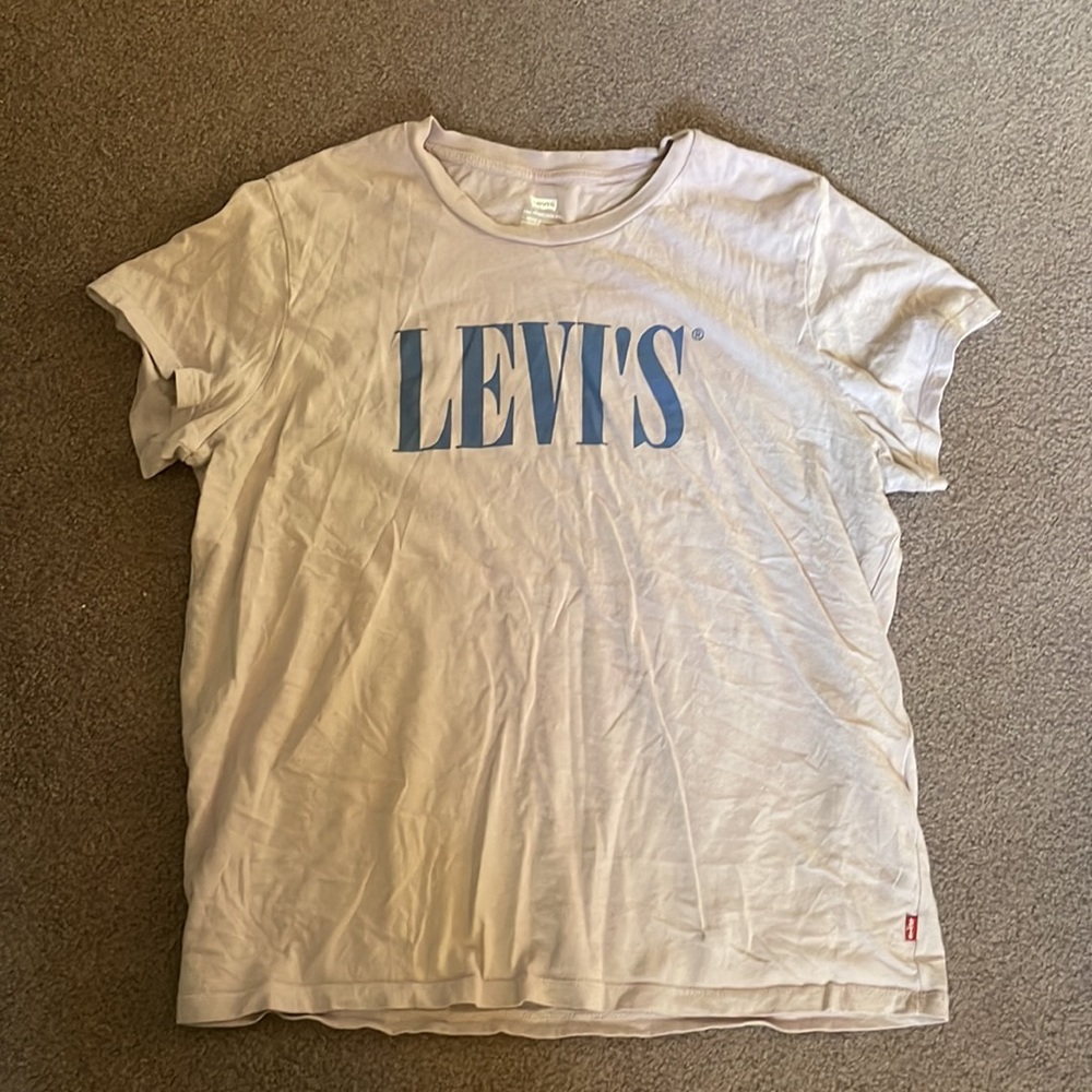 Purple Levi’s t-shirt